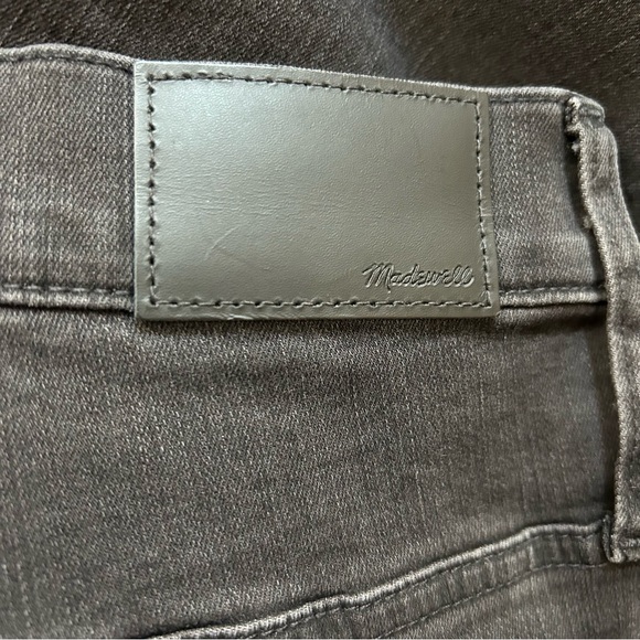 Madewell 10" High-Rise Skinny Jeans in Berkeley Black: Button-Through Edition - Picture 12 of 12